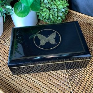 Vintage Papillon Otagiri Japan black Lacquered musical jewlery box